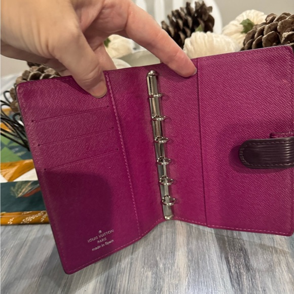 Louis Vuitton agenda - Picture 2 of 4